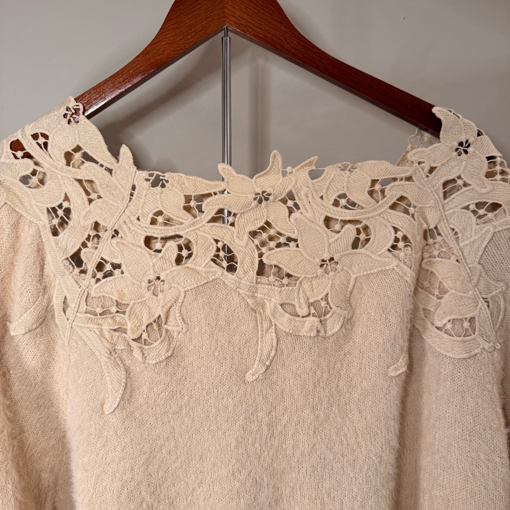 BaeVely Cream Buttery soft Sweater Lace Crochet Neck Romantic Cottagecore Sz M - Picture 8 of 11